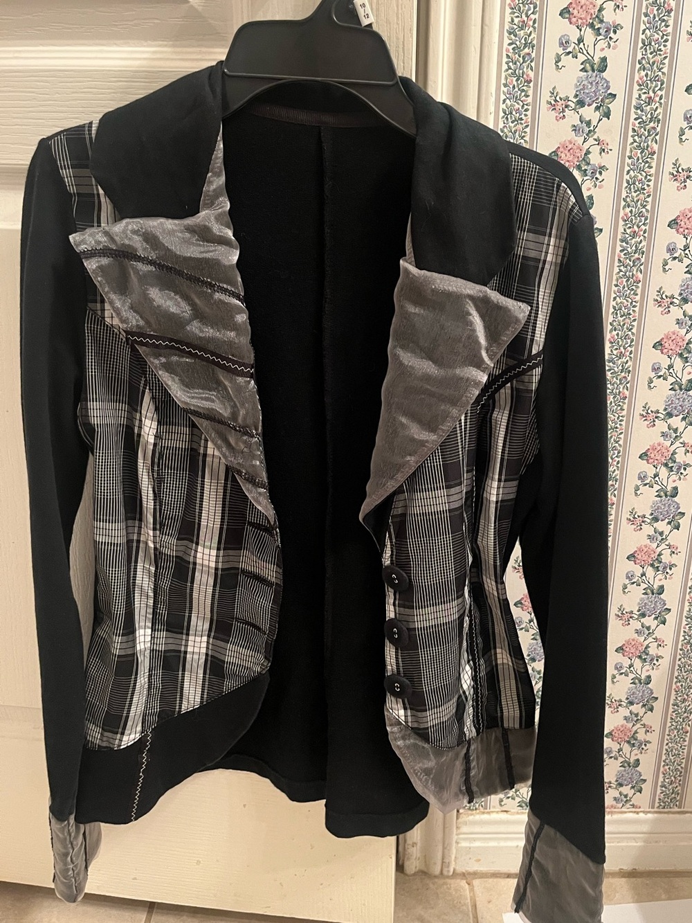 Women's Black & Gray Plaid Draped Jacket